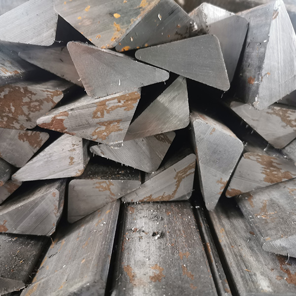 為了區分簡單型鋼冷拉型鋼的生產和制造是可以根據客戶要求進行制作或是特殊定制